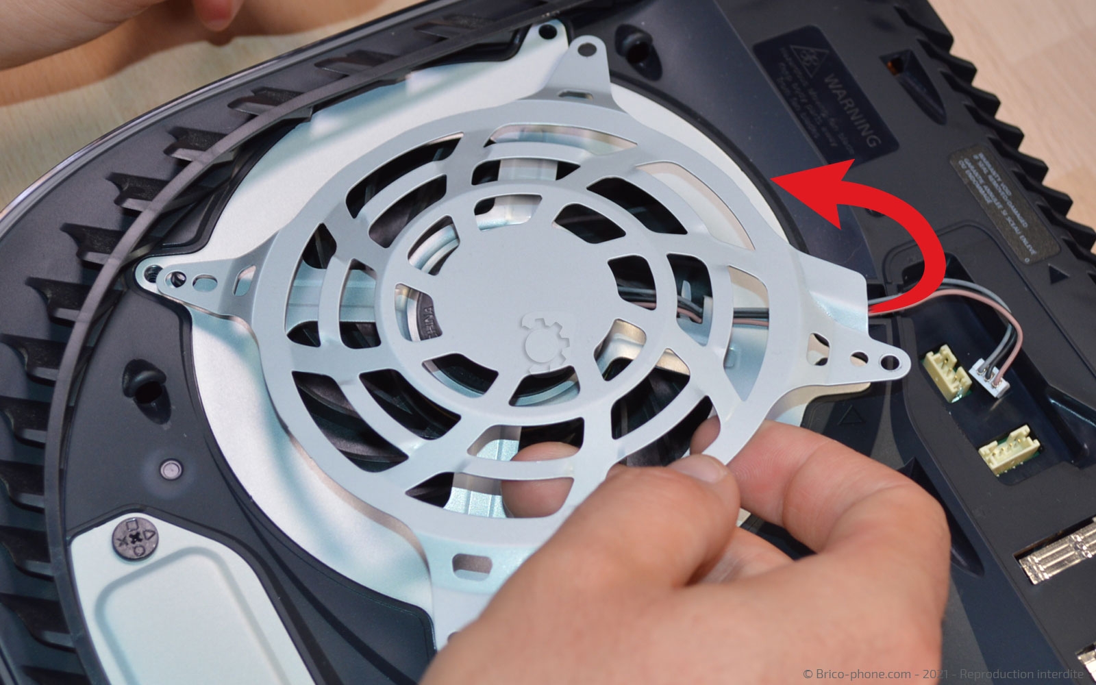 Changer le ventilateur de la PlayStation 5 - Tutoriel de réparation iFixit