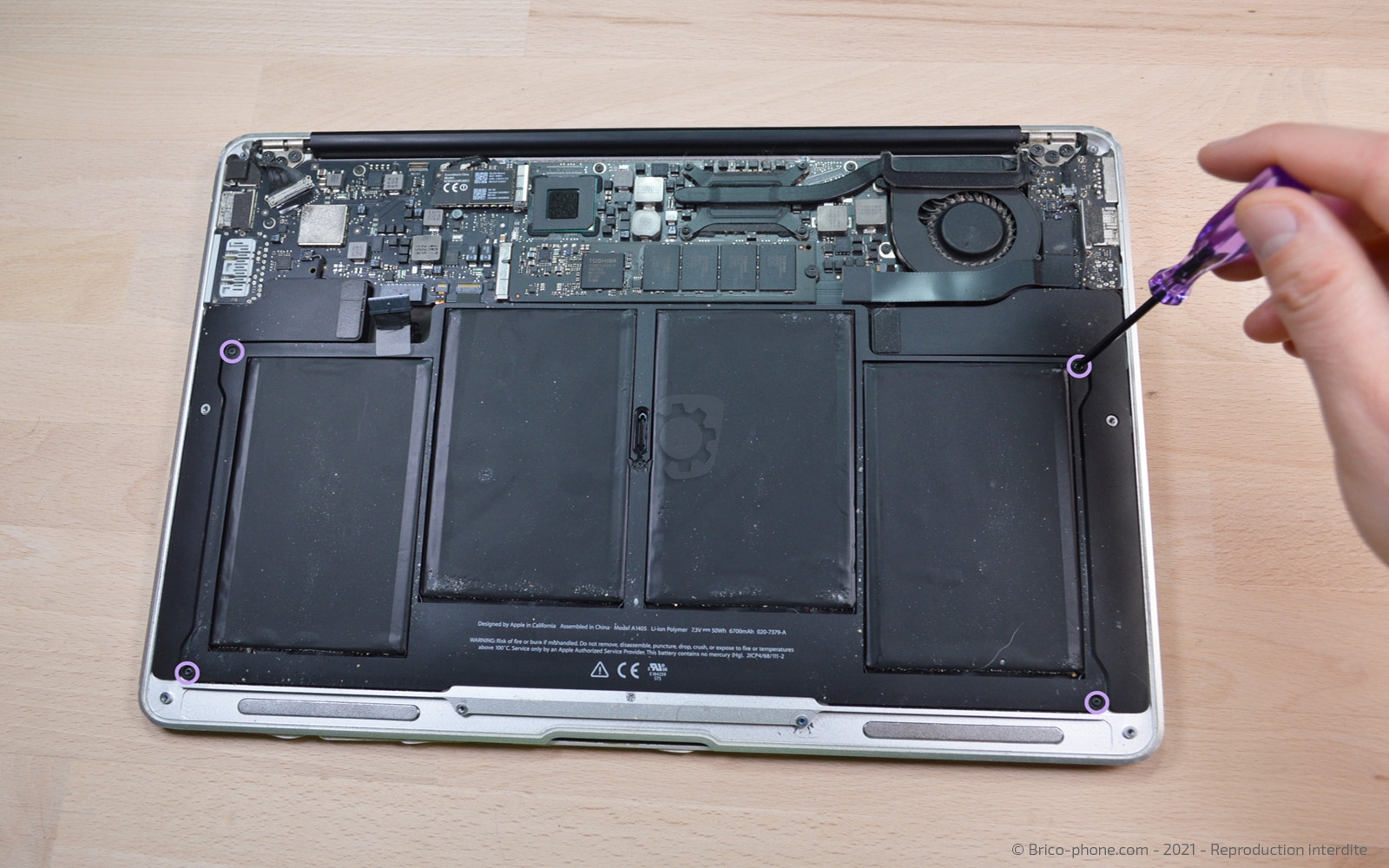 Comment changer la batterie des Macbook Air 13 modèles A1369 et