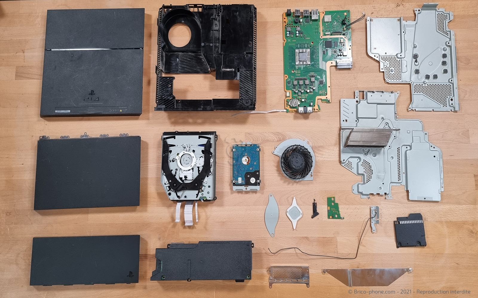 Comment démonter et nettoyer sa PS4 ?