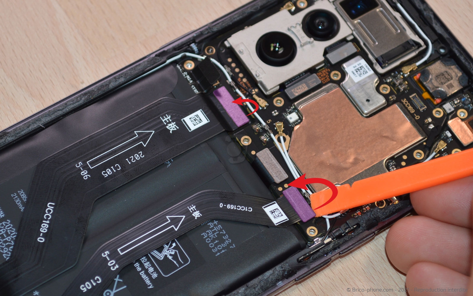 Changement de batterie sur Find X2 Pro photo 2