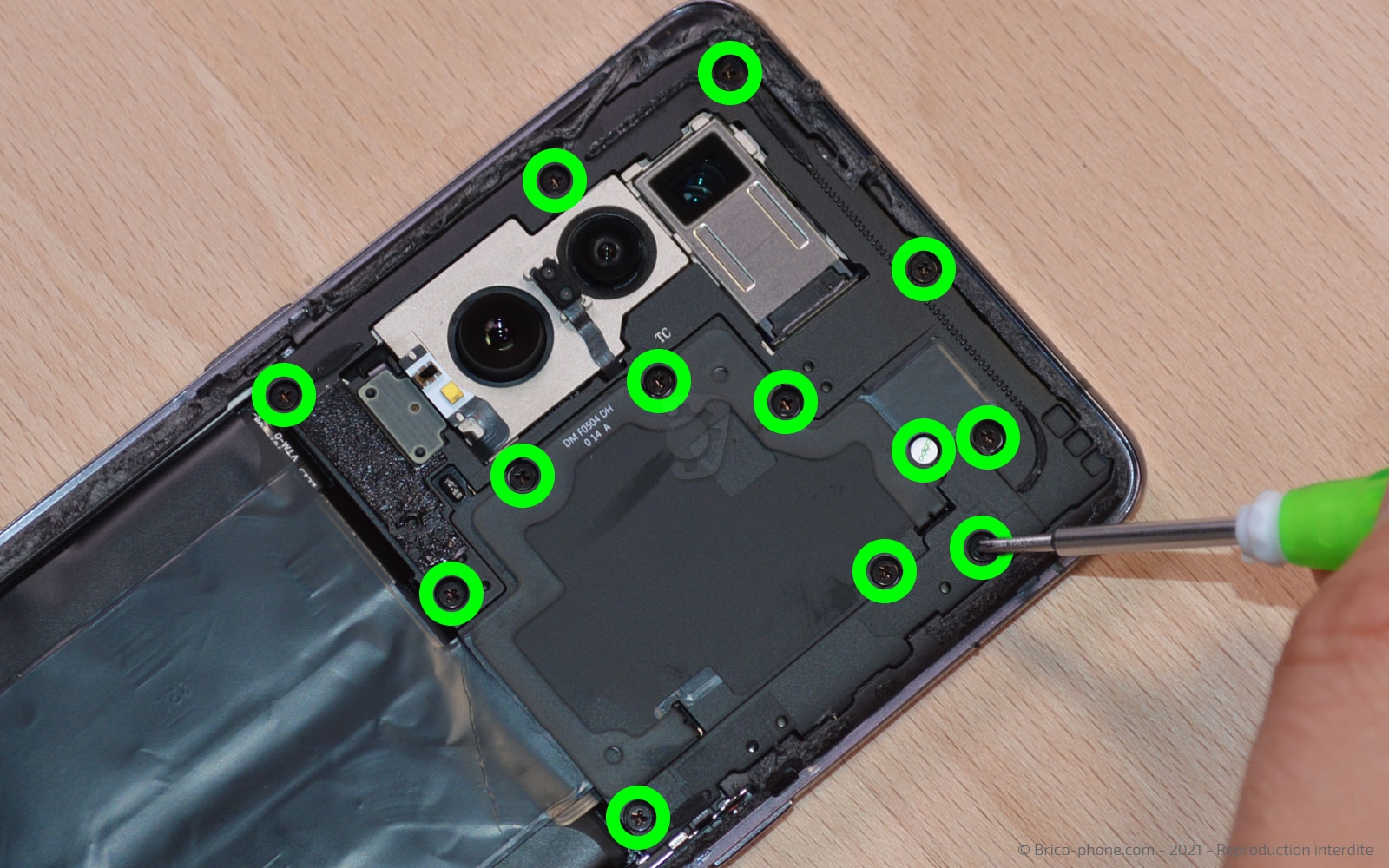 Changement de batterie sur Find X2 Pro photo 1