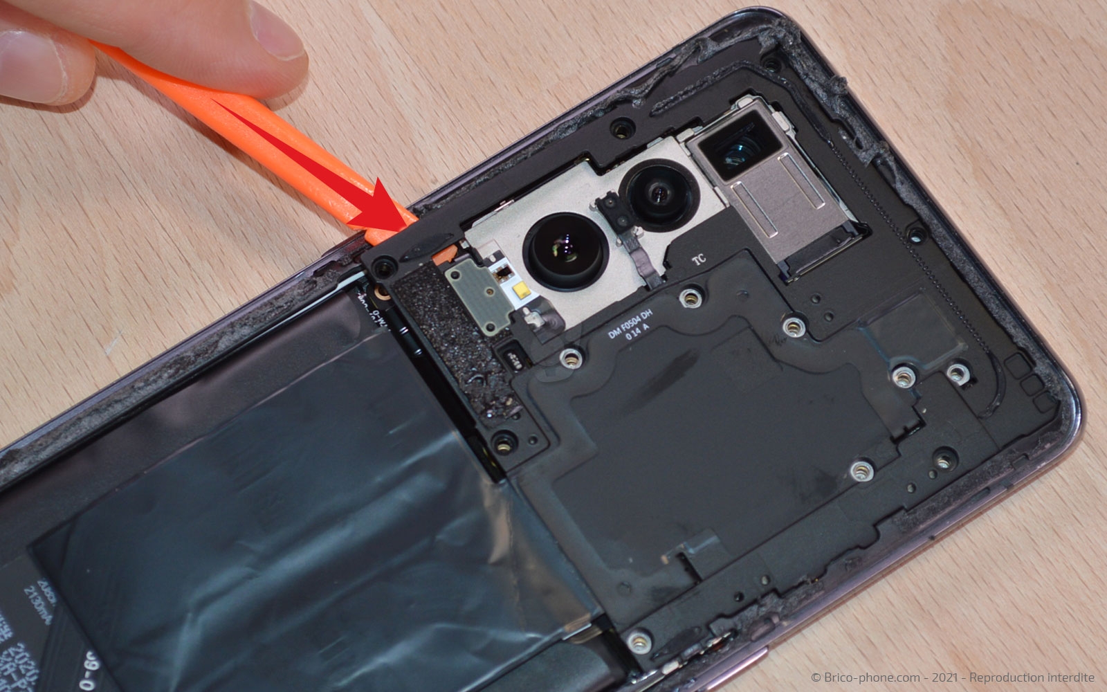 Changement de batterie sur Find X2 Pro photo 2