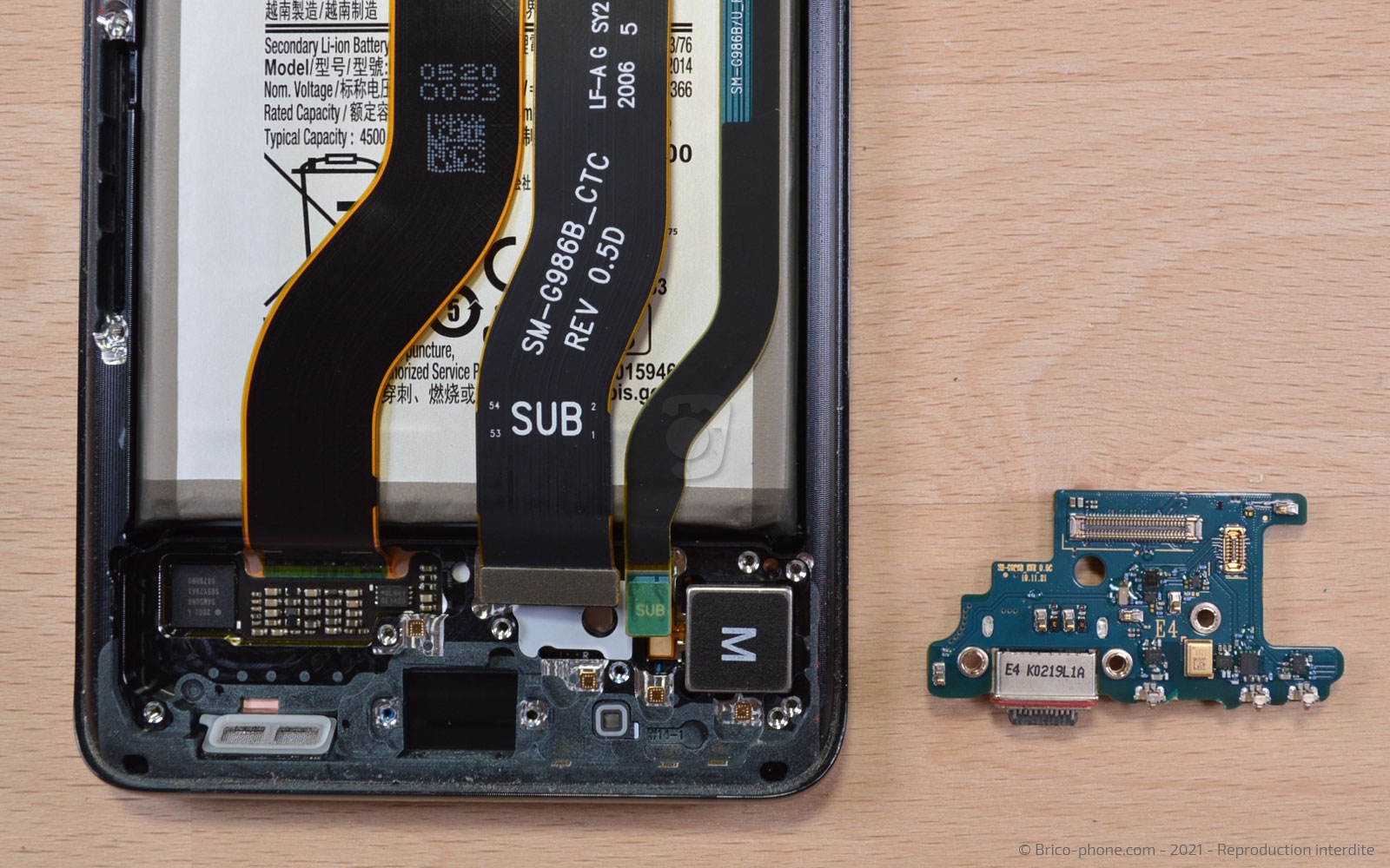 Changement du connecteur de charge sur Galaxy S20 Plus photo 4
