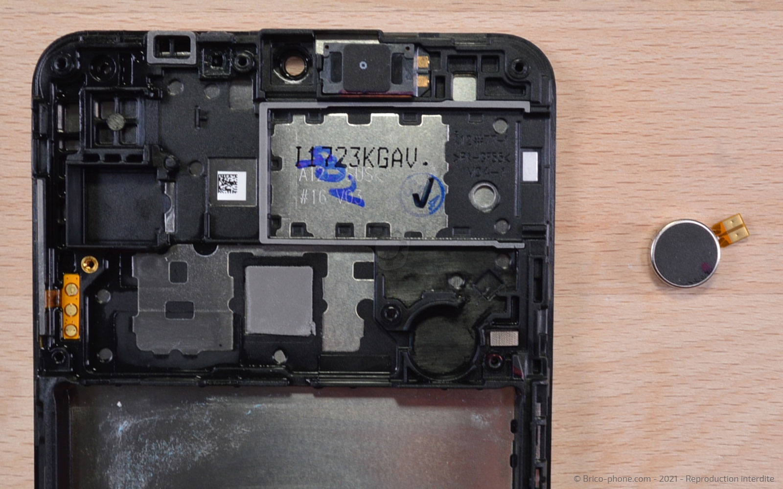 Changement du bloc écran sur Galaxy A12 / A12 Nacho photo 3