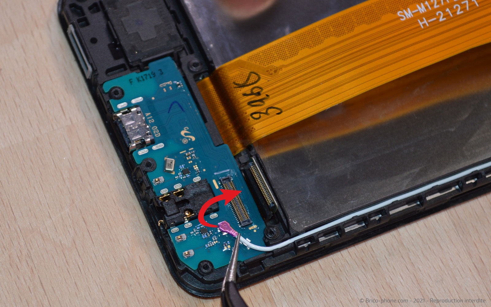 Changement du bloc écran sur Galaxy A12 / A12 Nacho photo 2