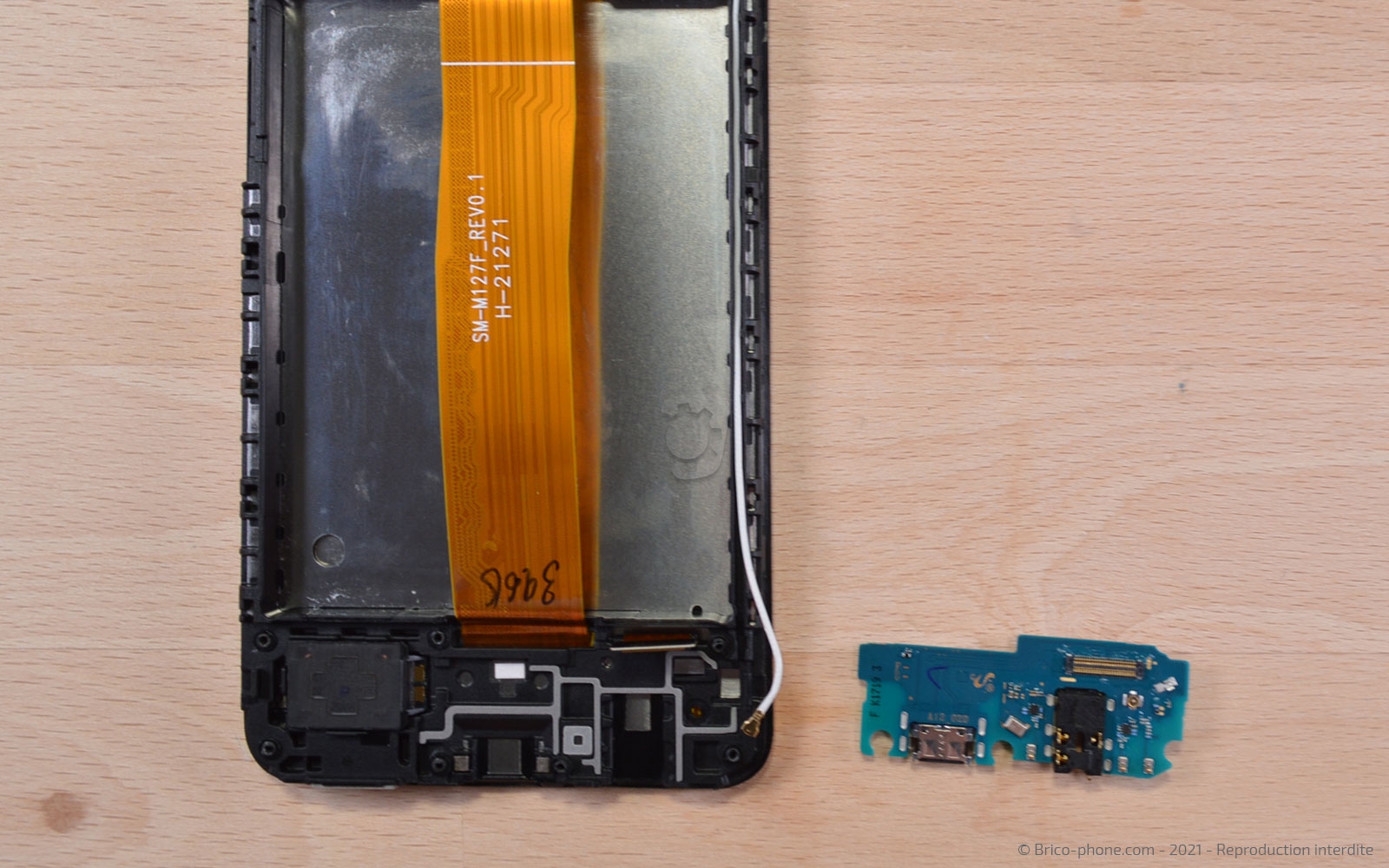 Changement du bloc écran sur Galaxy A12 / A12 Nacho photo 4