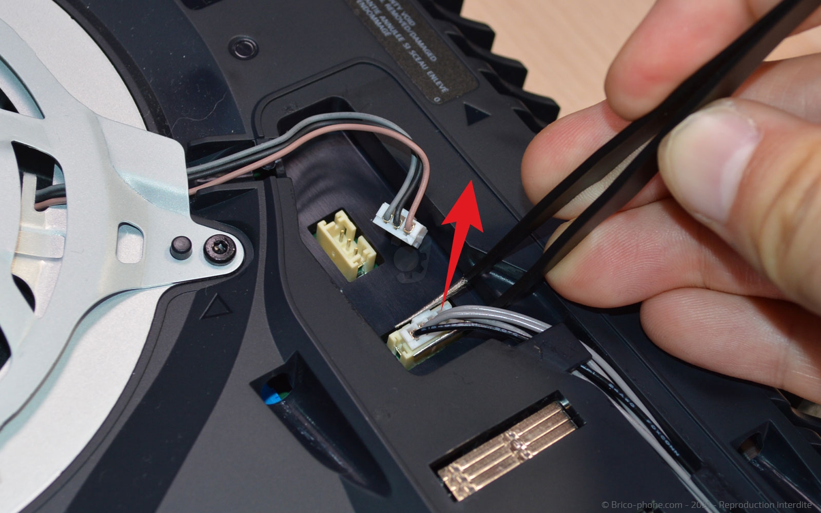 Changement du bloc d'alimentation sur Playstation 5 photo 2