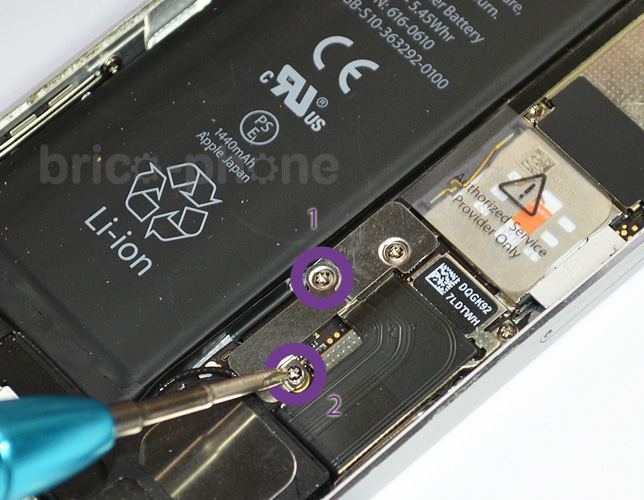 Changement de nappe bouton Power sur iPhone 5 photo 1