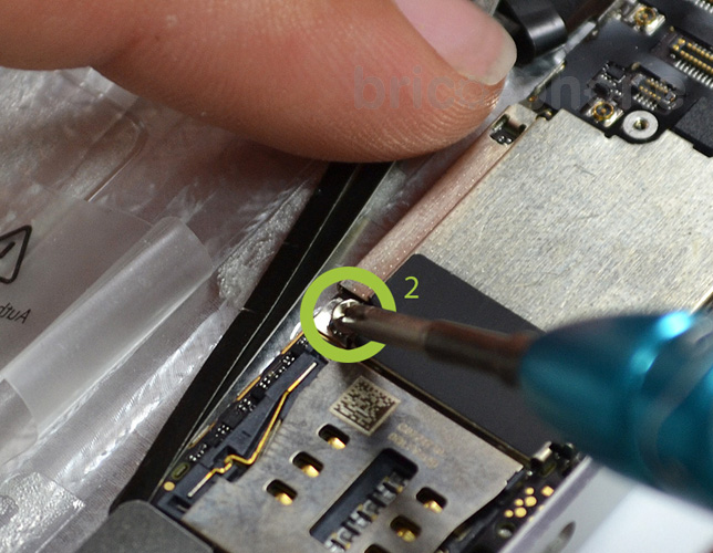 Changement de nappe bouton Power sur iPhone 5 photo 1