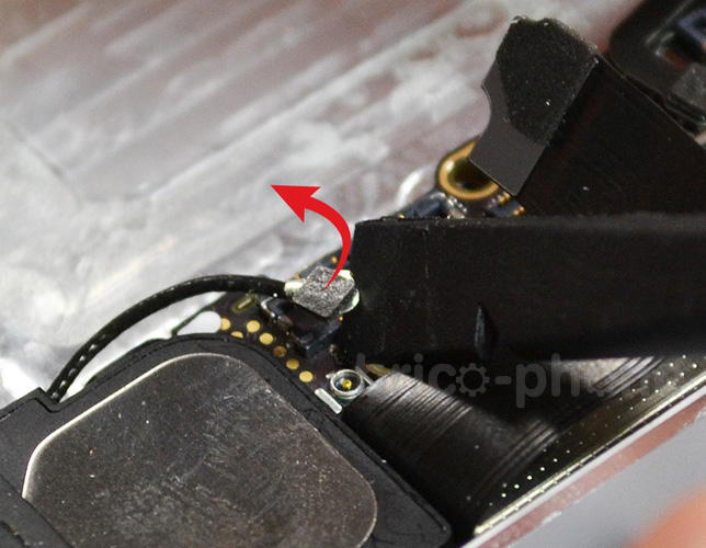 Changement de nappe bouton Power sur iPhone 5 photo 1