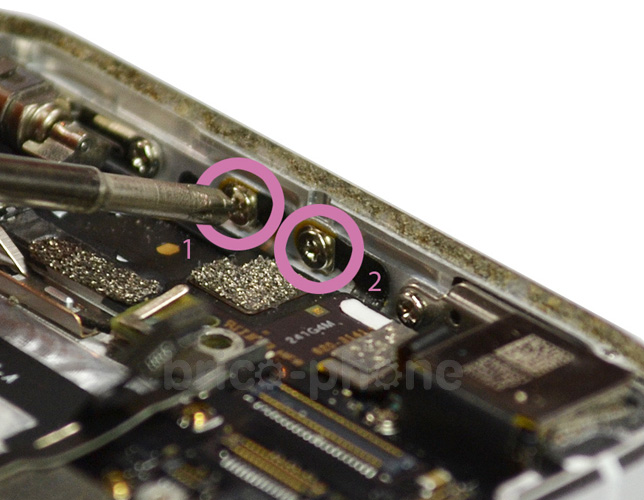 Changement de nappe bouton Power sur iPhone 5 photo 1