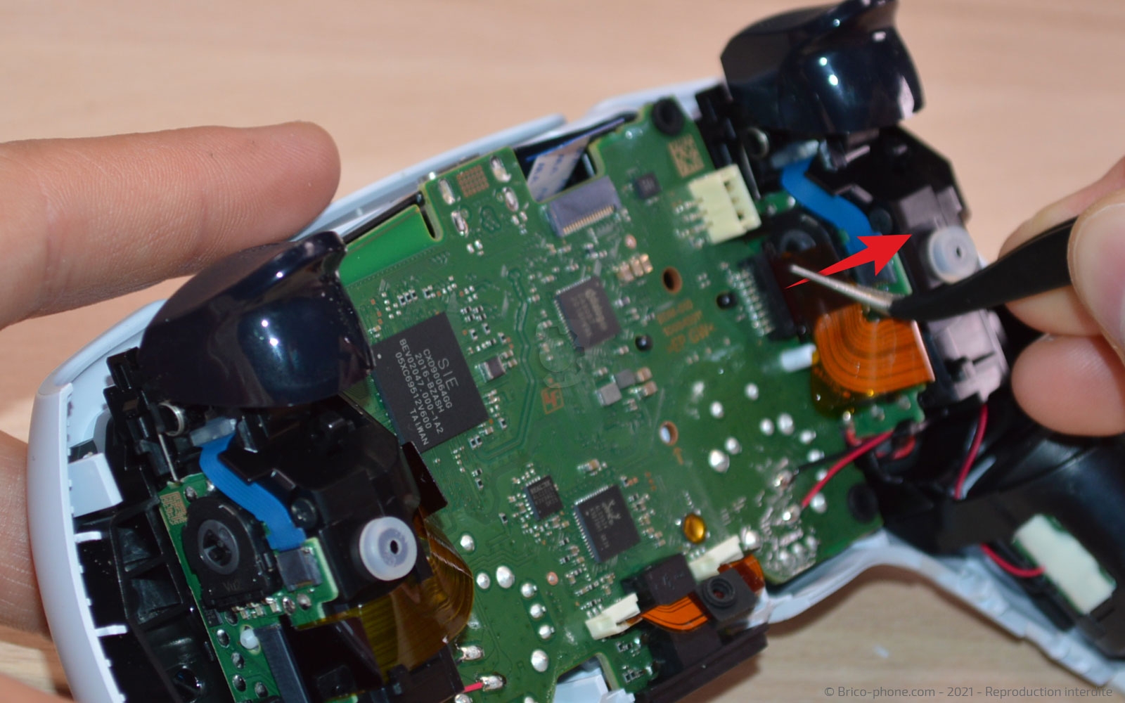 Changement des Joysticks de la manette sur Playstation 5 photo 2