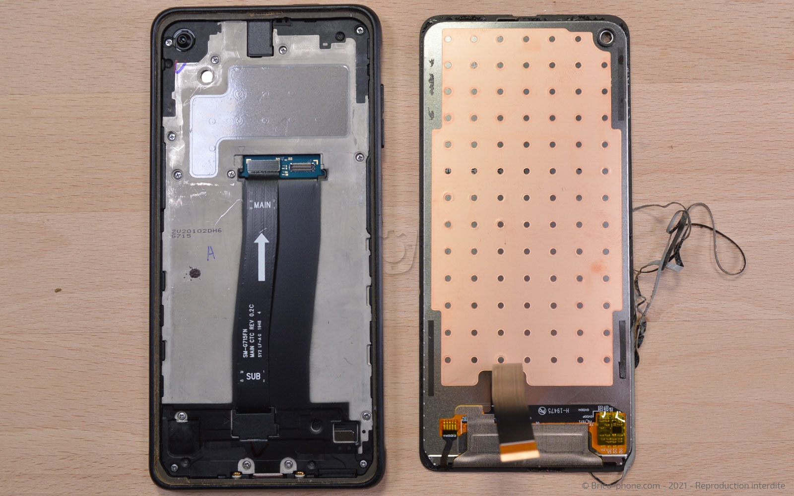 Démontage complet sur Galaxy Xcover Pro photo 3