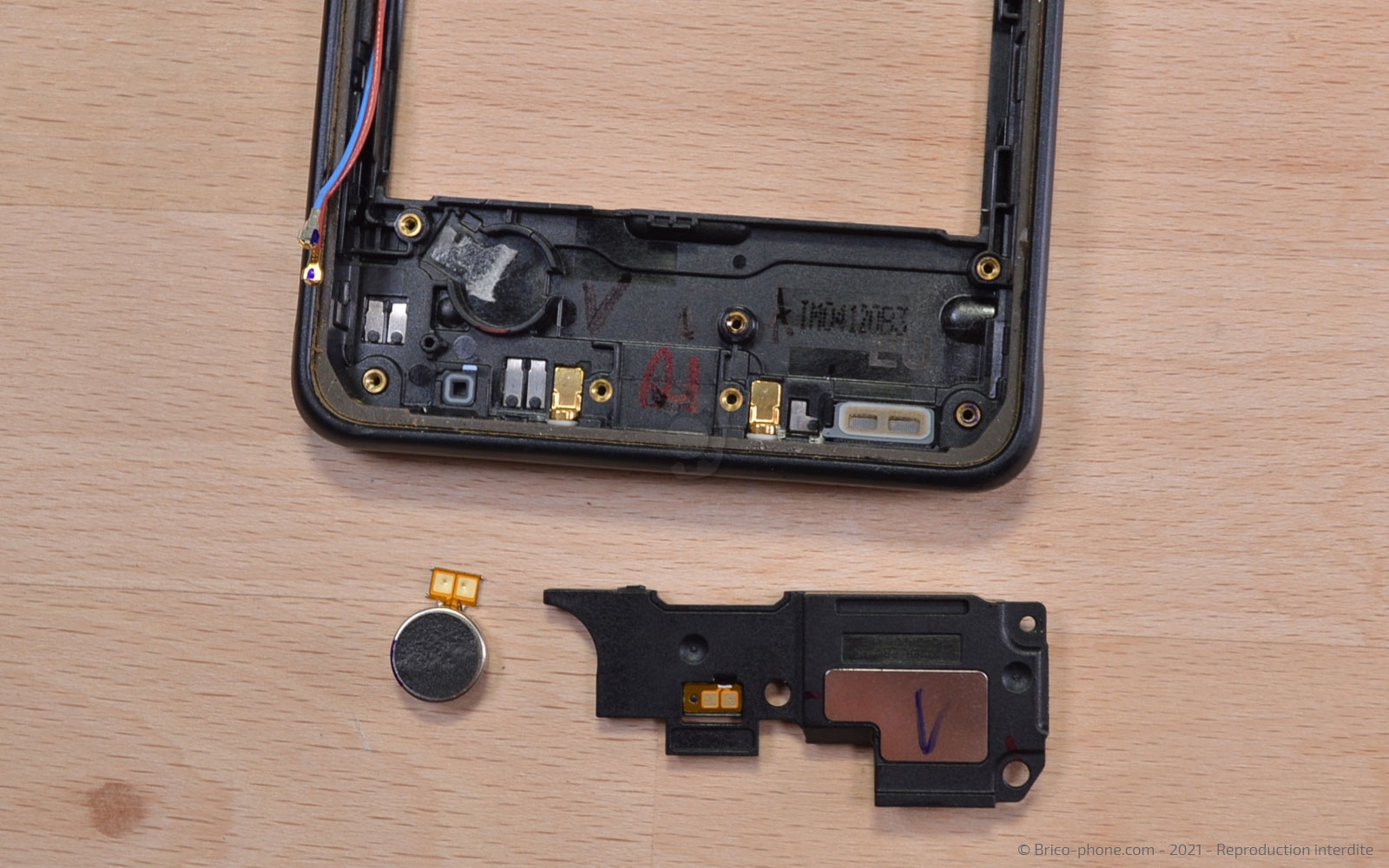 Démontage complet sur Galaxy Xcover Pro photo 4