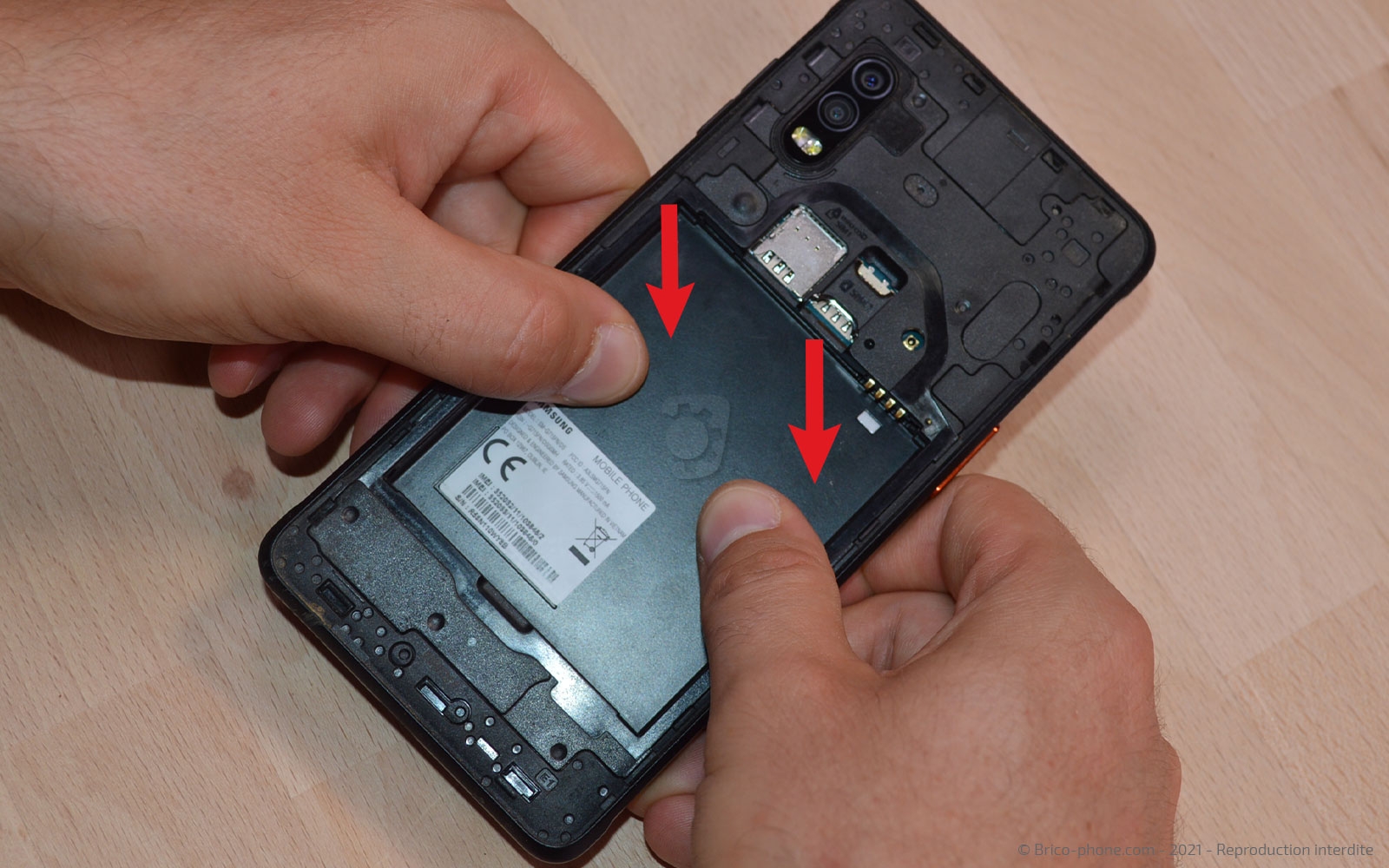 Changement du connecteur de charge sur Galaxy Xcover Pro photo 2