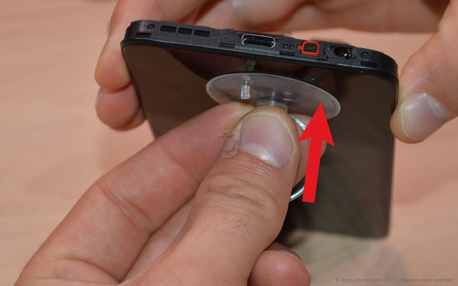 Changement de batterie sur Galaxy A22 (5G) photo 3