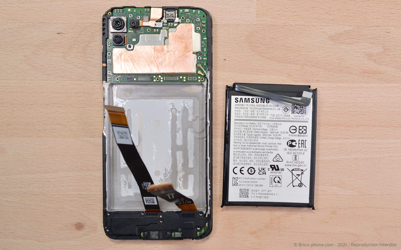 Changement de batterie sur Galaxy A22 (5G) photo 2