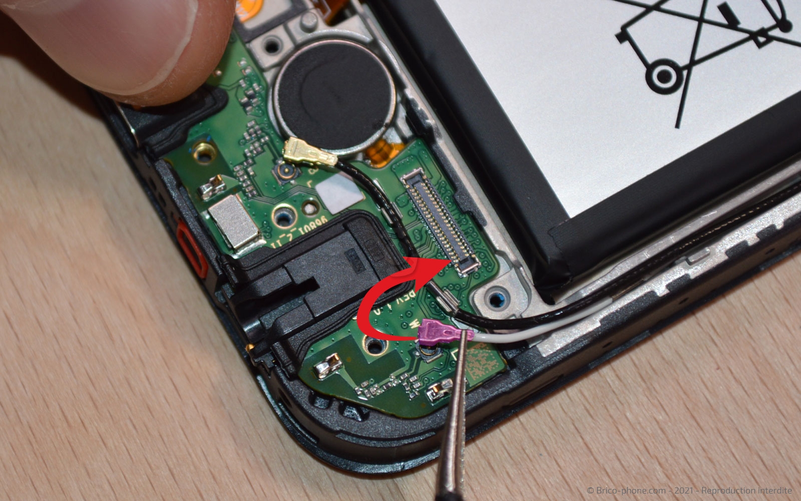 Changement de connecteur de charge sur Galaxy A22 (5G) photo 3