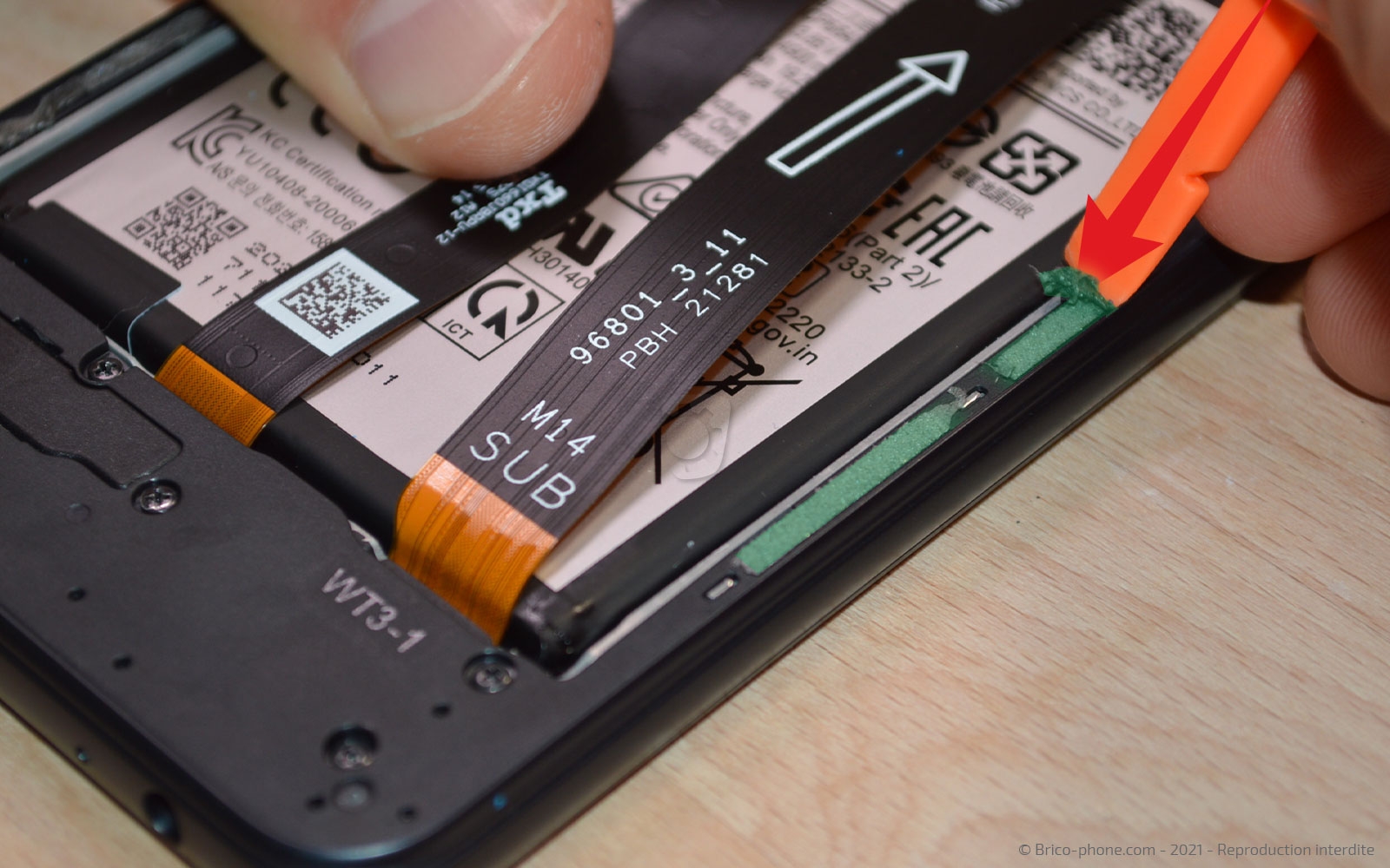 Changement de la vitre arrière  sur Galaxy A22 (5G) photo 1