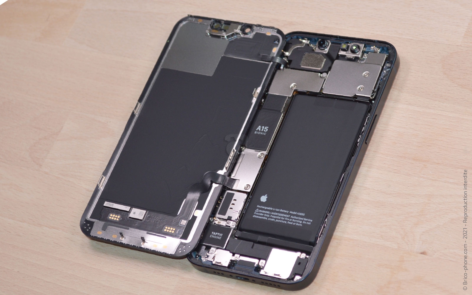 Changement du connecteur de charge sur iPhone 13 photo 3