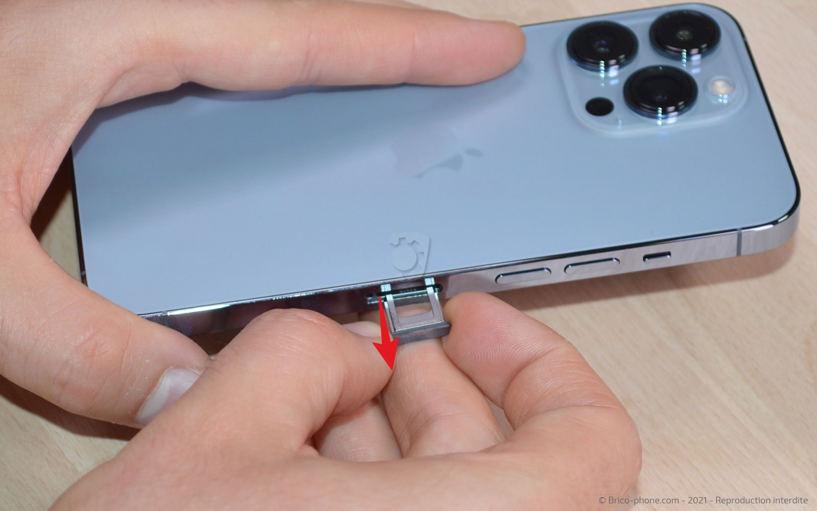 Changement de l'écran (vitre + Oled) sur iPhone 13 Pro photo 3