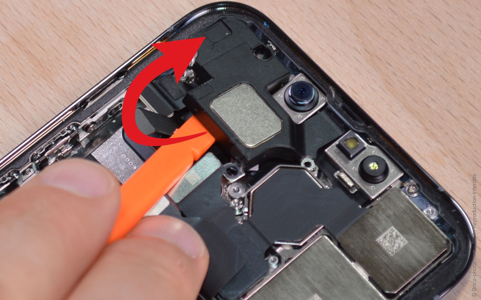 Changement du buzzer (HP interne) sur iPhone 13 Pro photo 2