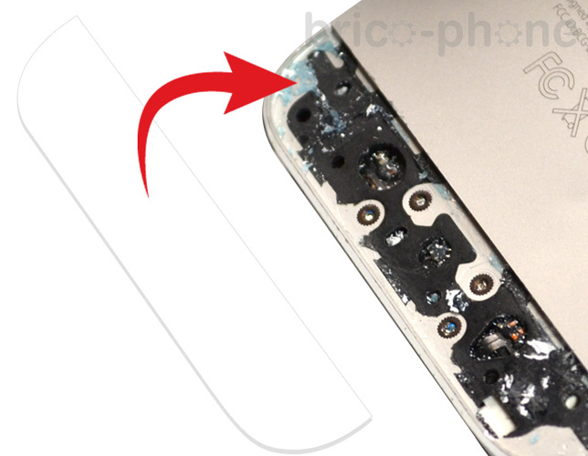 Changement des éléments haut et bas de la coque arrière sur iPhone 5 photo 1