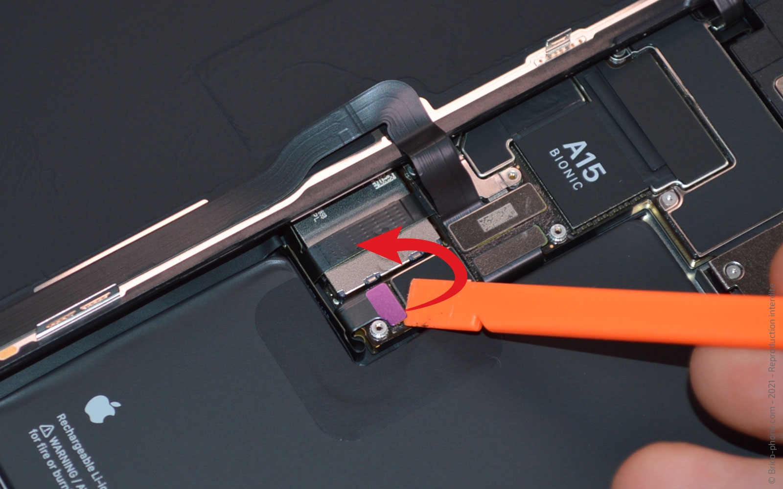 Comment changer l'écran (vitre + Oled) sur iPhone 13 Pro Max photo 1