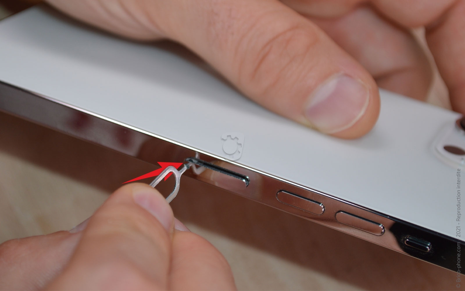 Comment remplacer la batterie sur iPhone 13 Pro Max photo 1