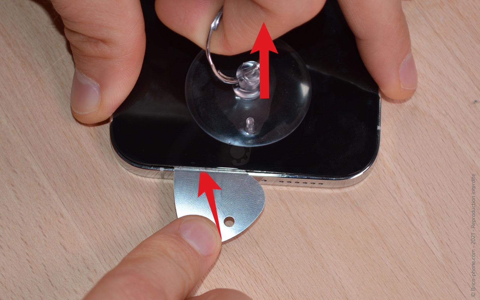 Comment remplacer la batterie sur iPhone 13 Pro Max photo 1