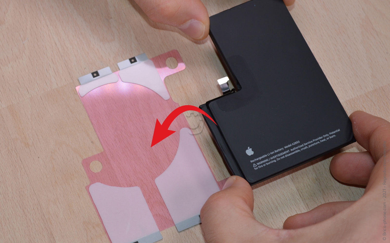 Comment remplacer la batterie sur iPhone 13 Pro Max photo 2