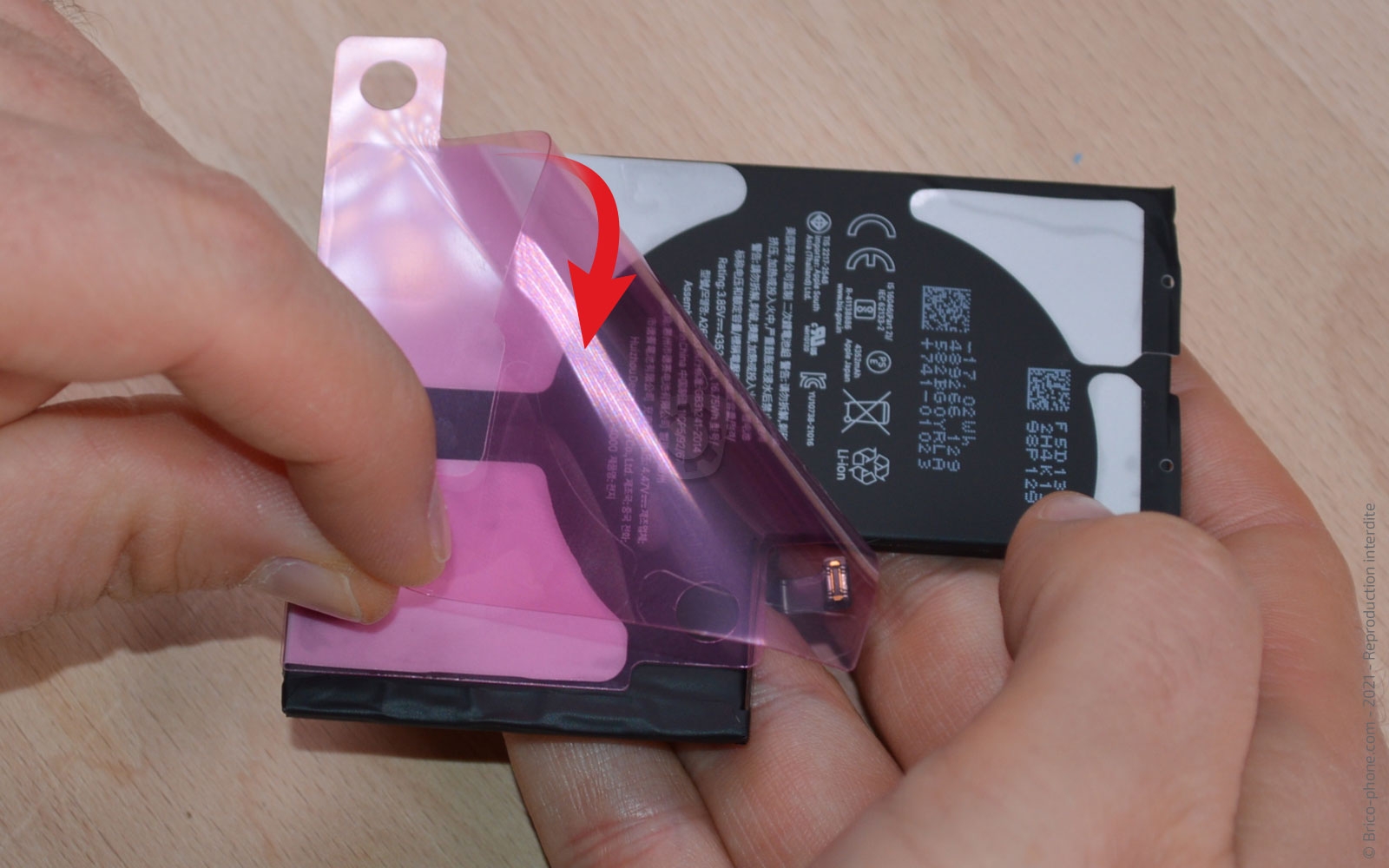 Comment changer le connecteur de charge sur iPhone 13 Pro Max photo 4