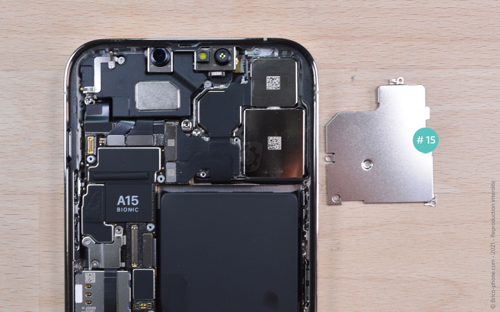 Changement du module triple caméras arrière sur iPhone 13 Pro Max photo 4