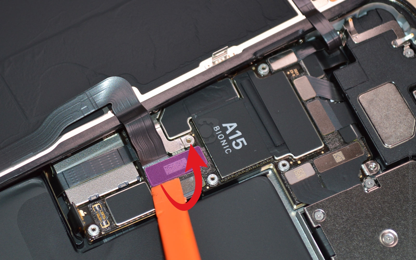 Comment changer le buzzer (HP interne) sur iPhone 13 Pro Max photo 1