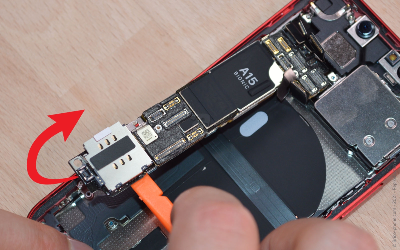 Démontage complet sur iPhone 13 Mini photo 4