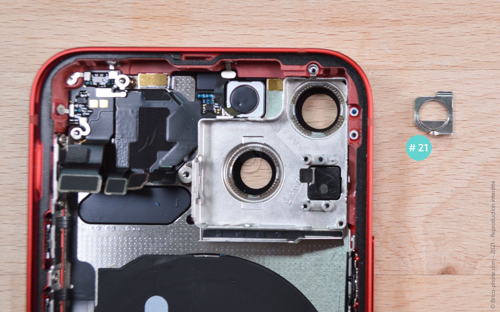 Démontage complet sur iPhone 13 Mini photo 3