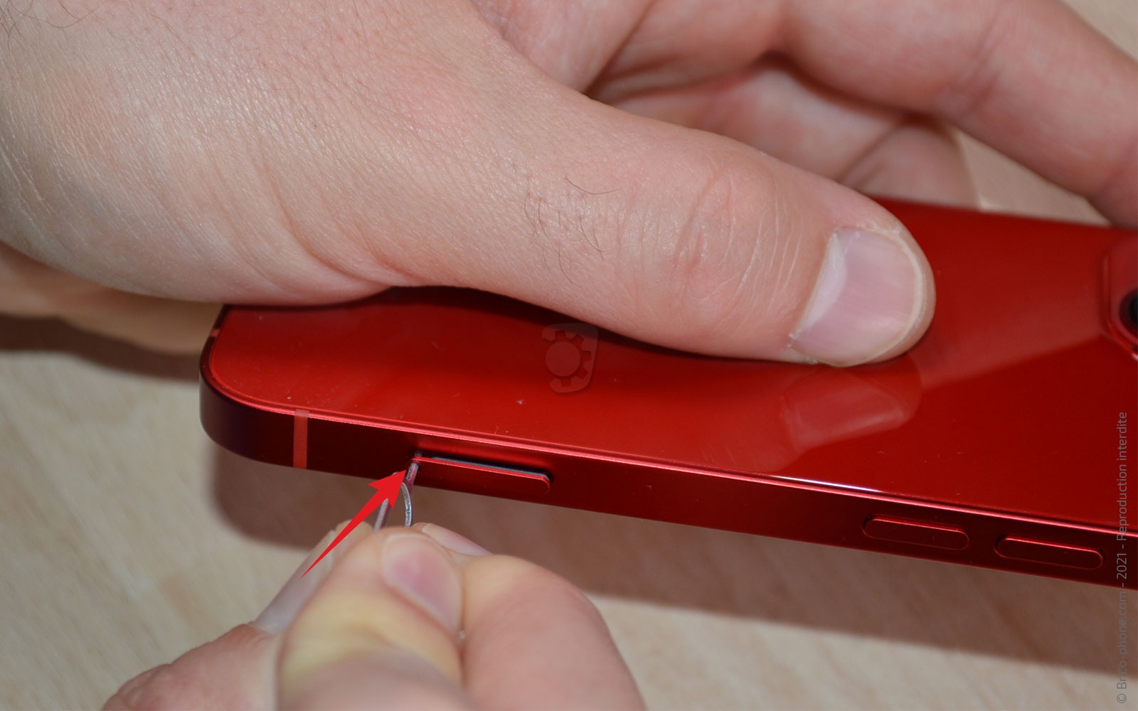 Changement d'écran (vitre + Oled) sur iPhone 13 Mini photo 3