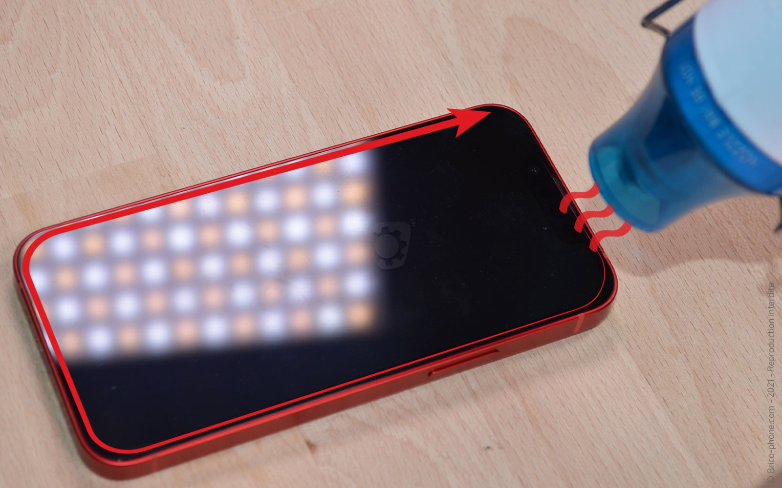 Changement d'écran (vitre + Oled) sur iPhone 13 Mini photo 3