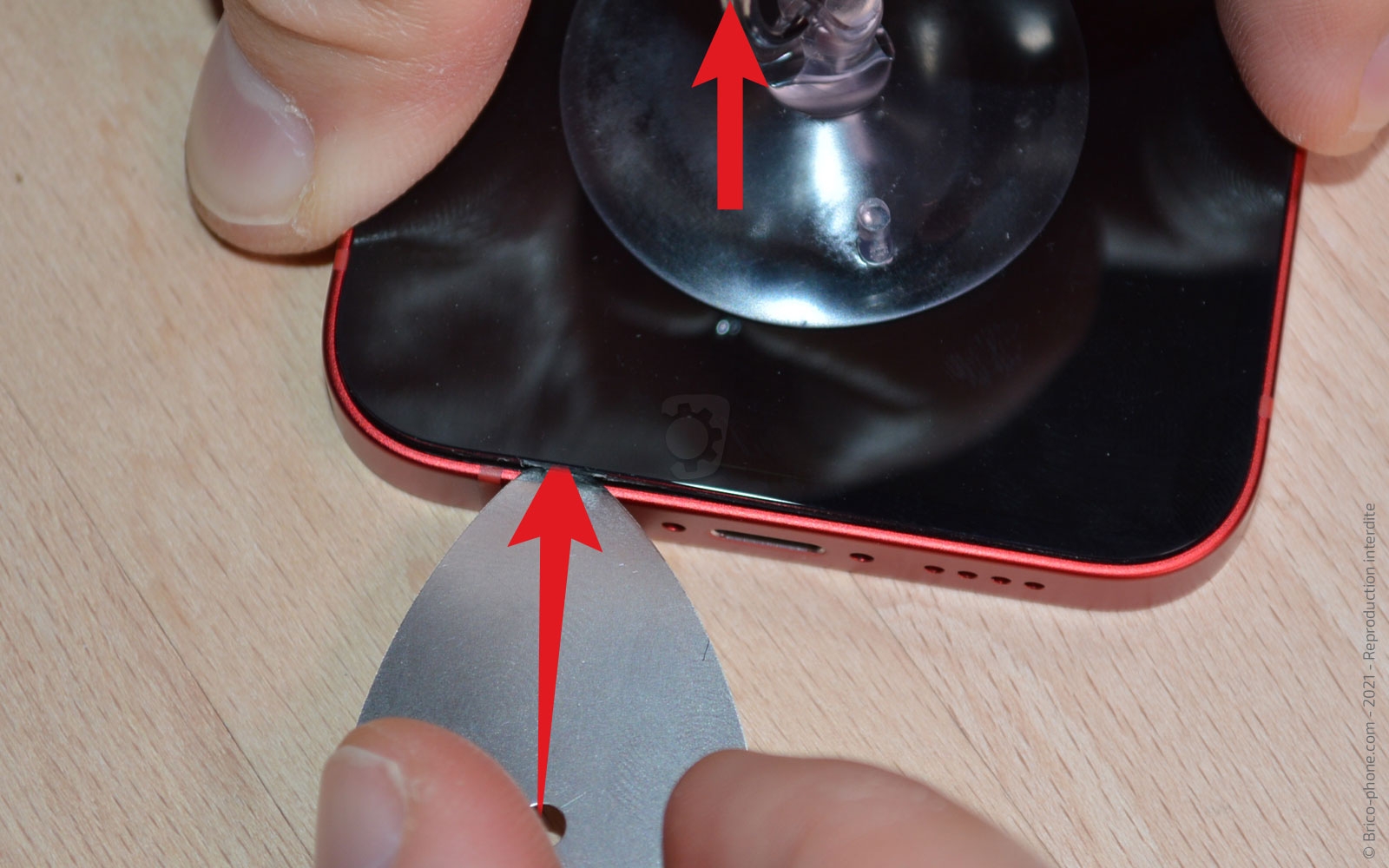 Changement de la batterie sur iPhone 13 Mini photo 2