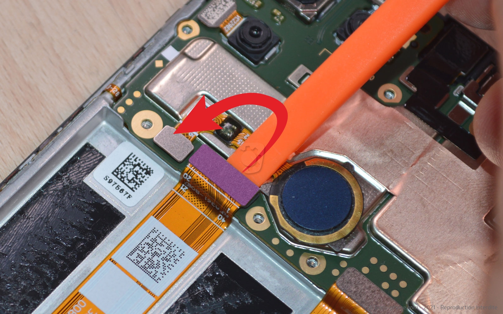 Changement de l'écran (vitre + LCD) sur A15 photo 1