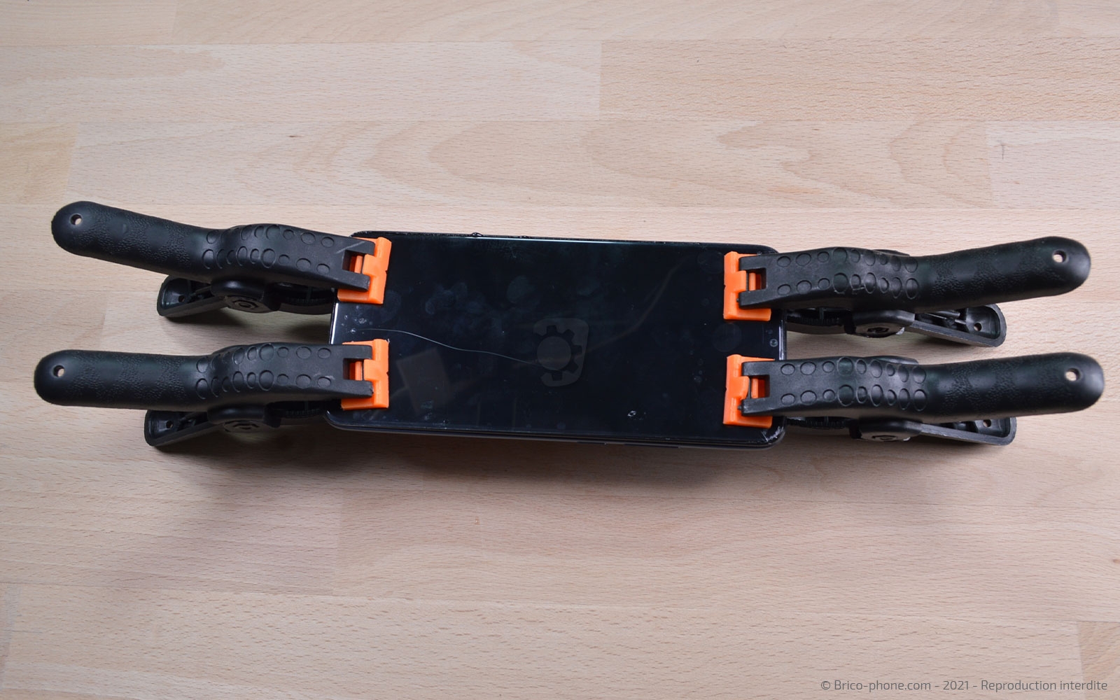 Changement de l'écran (vitre + LCD) sur A15 photo 3