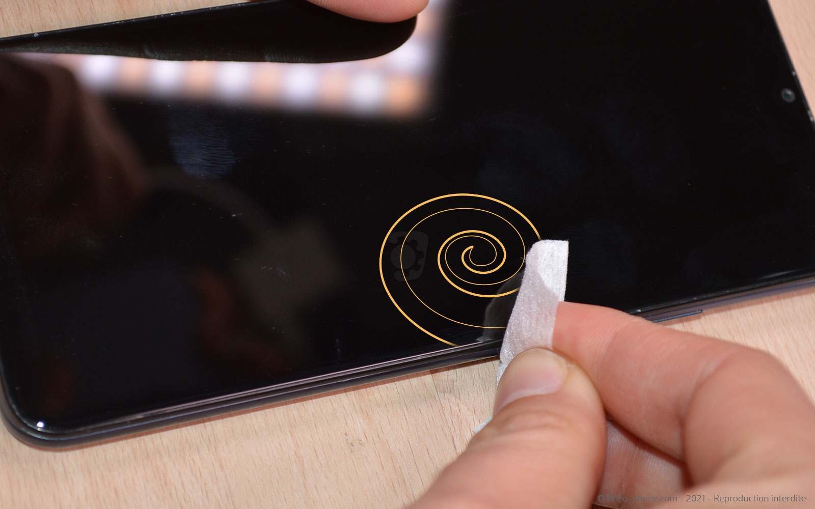 Changement de l'écran (vitre + LCD) sur A15 photo 4