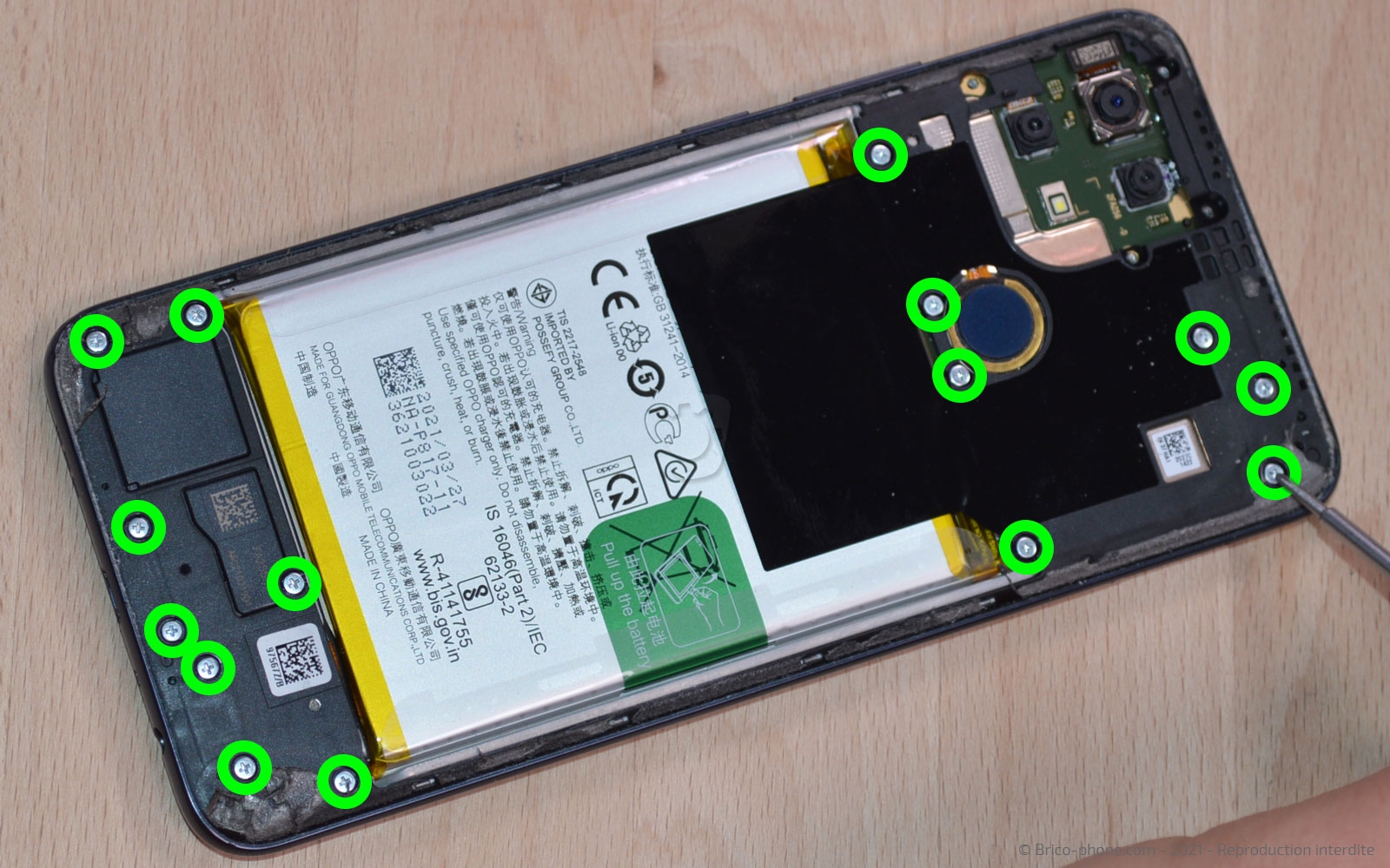 Changement du connecteur de charge sur A15 photo 1