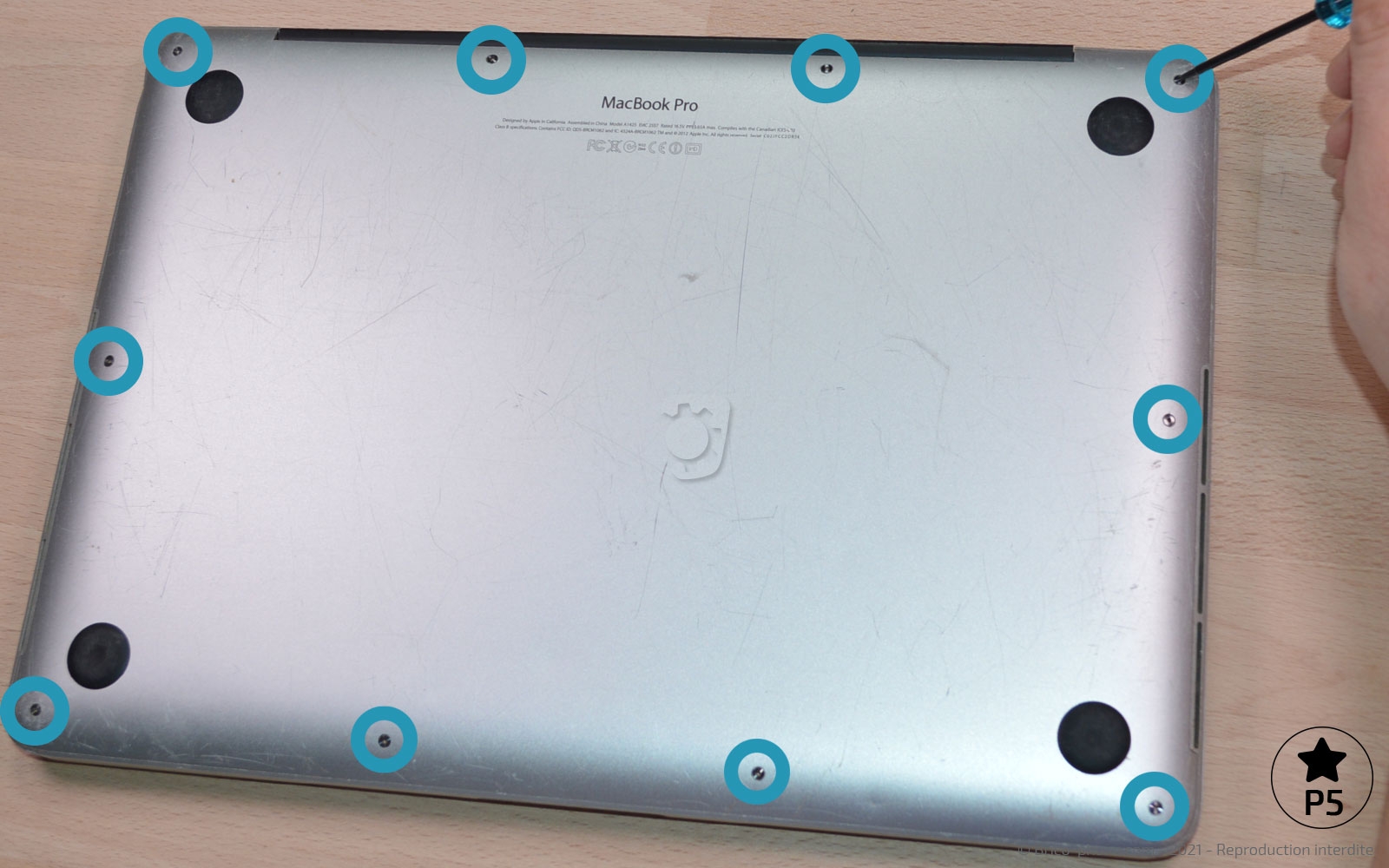 Changement de batterie sur Macbook Pro 13 pouces A1425 EMC 2672 - 2013 photo 1