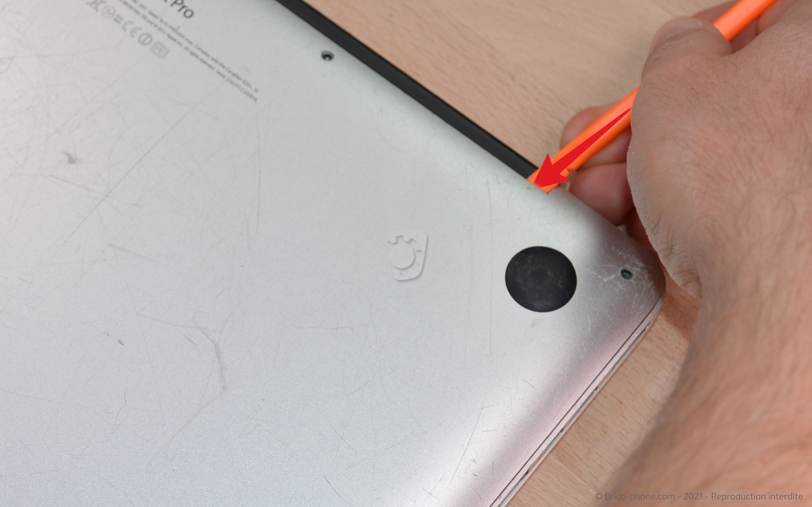 Changement de batterie sur Macbook Pro 13 pouces A1425 EMC 2672 - 2013 photo 2