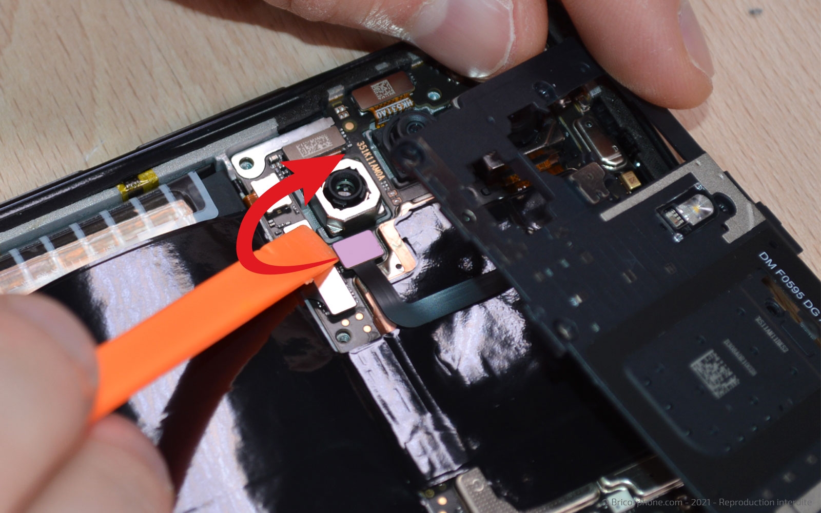 Comment changer le bloc écran sur Poco F3 photo 3