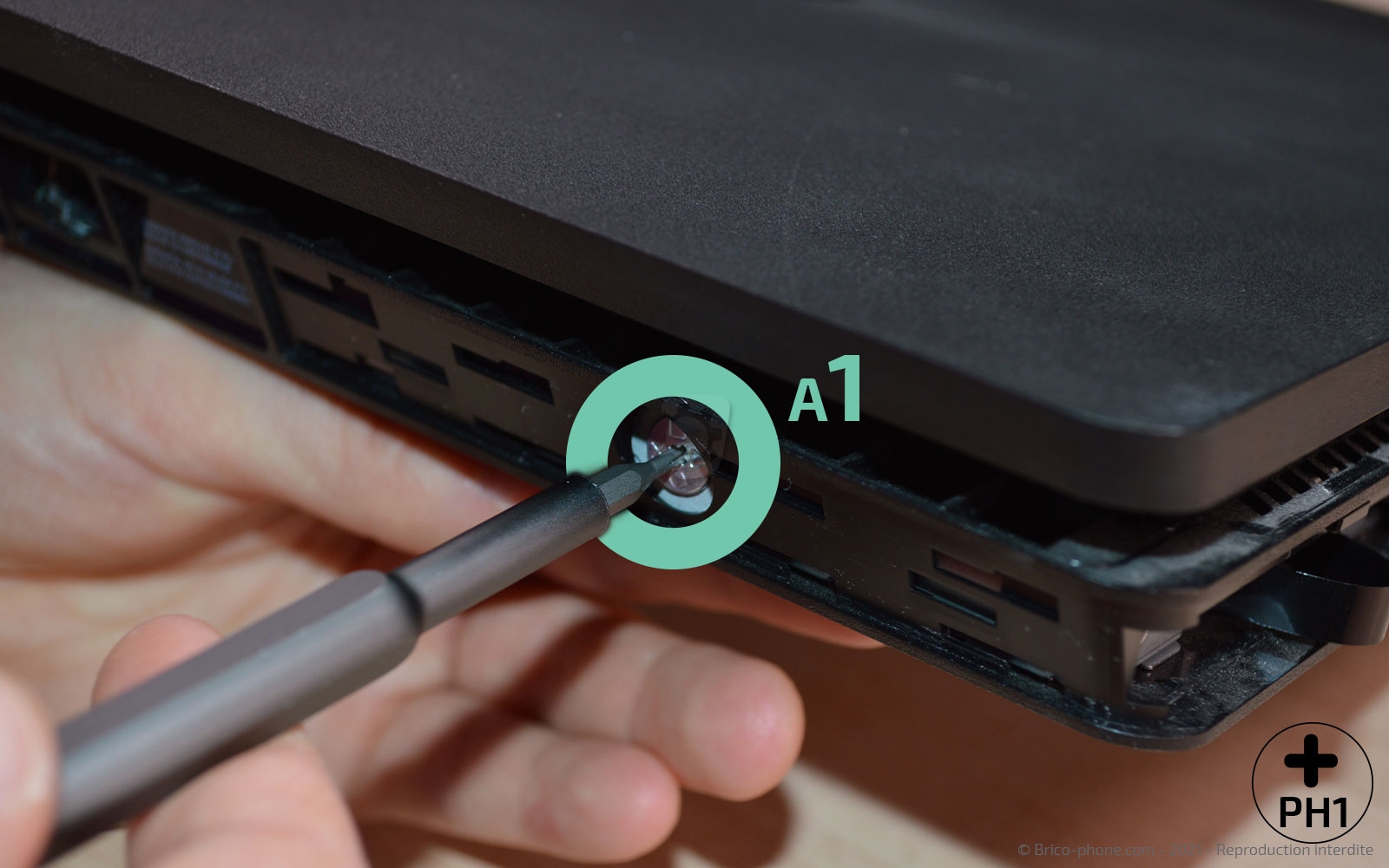 Démontage complet de la Console sur Playstation 4 SLIM photo 1