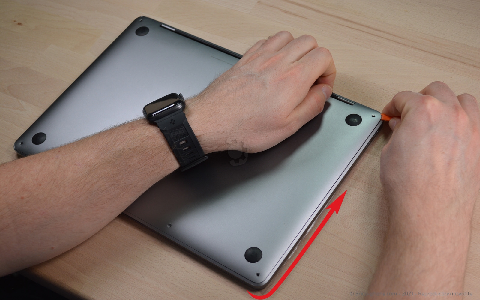 Changement de batterie sur Macbook Pro 13 pouces A1708 EMC 3164 - 2017 photo 1