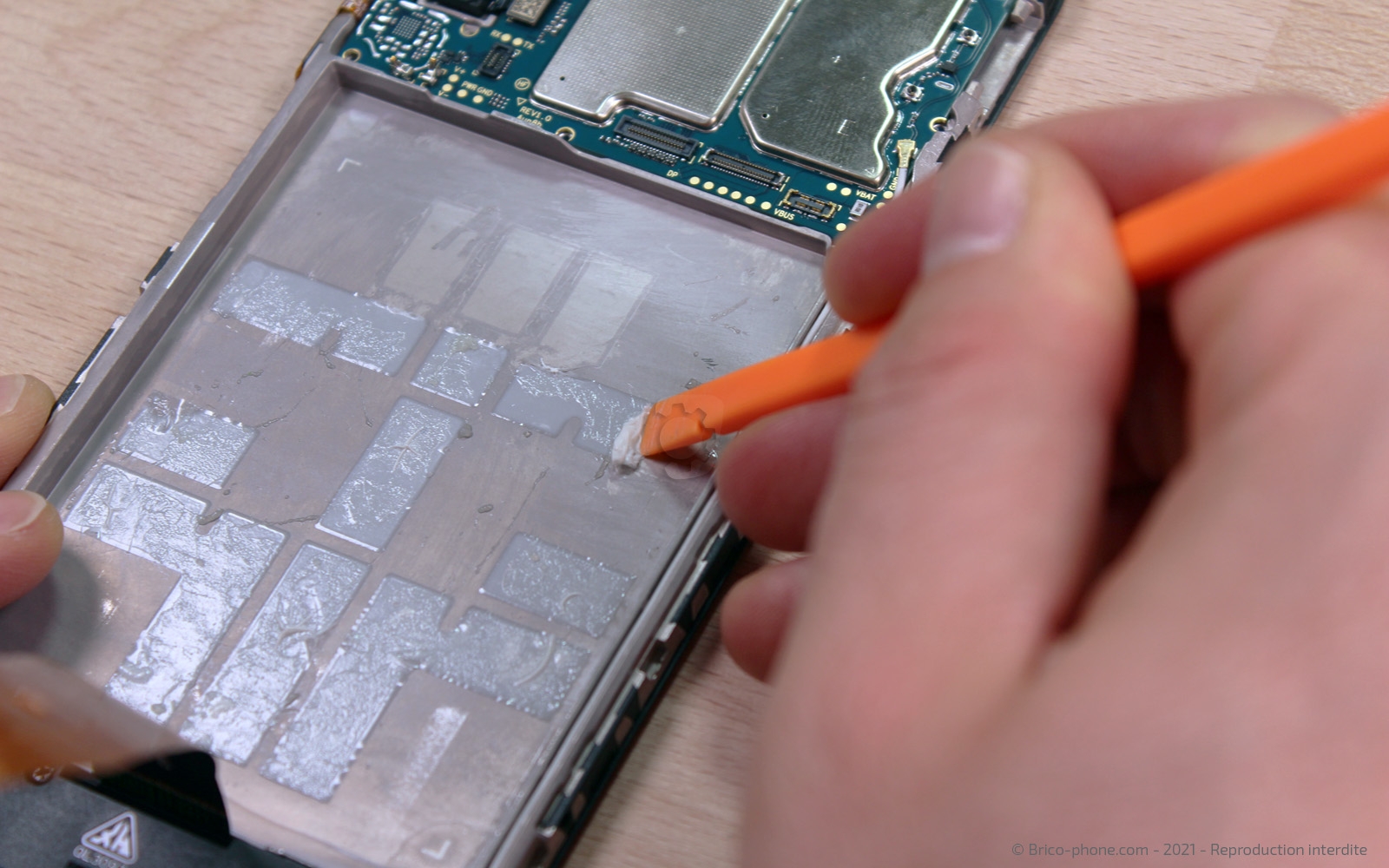 Changement batterie sur Galaxy A03s photo 1