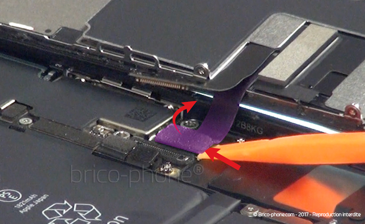 Changement d'antenne GSM (nappe rallonge) sur iPhone 8 photo 2